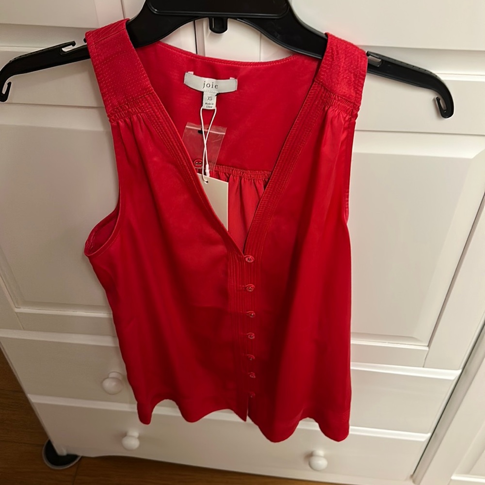 Joie XS sleeveless v-neck shirt with covered buttons